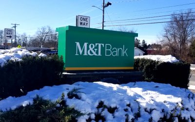m&t Bank monument