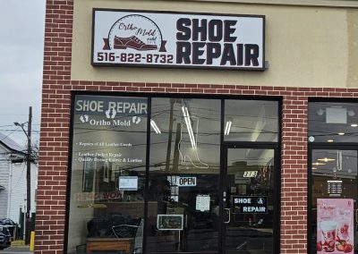 Light Box Valle Signs Shoe Repair