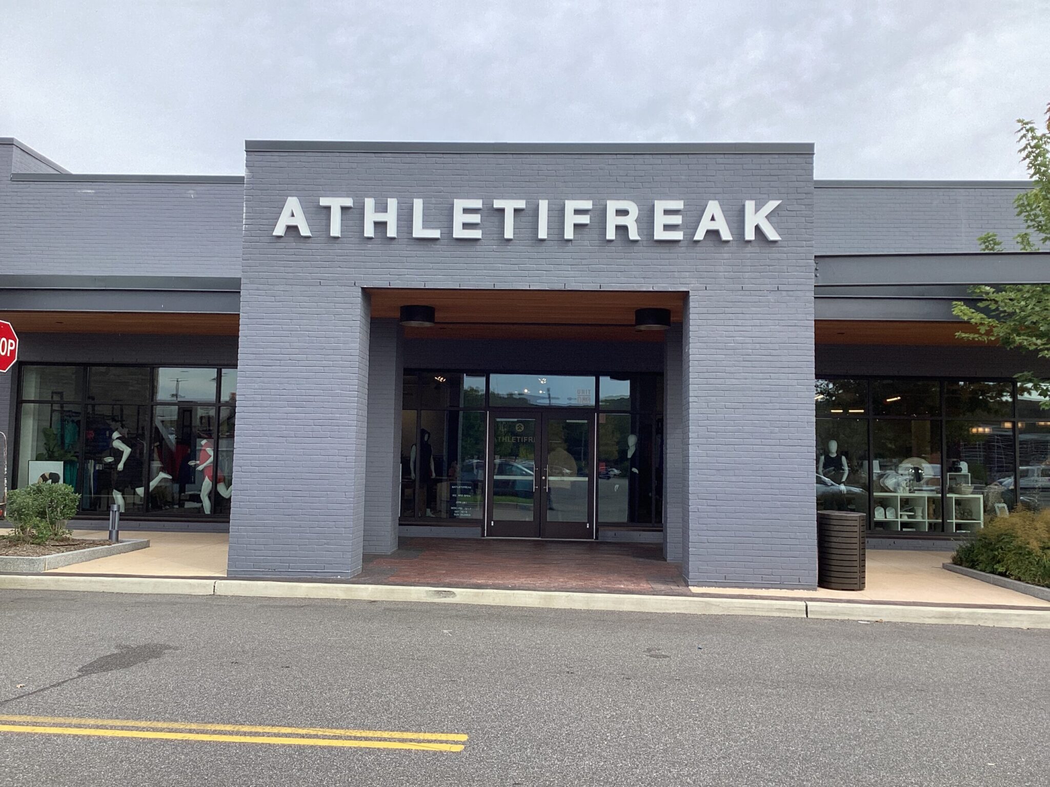 modern minimalism channel letter signs 